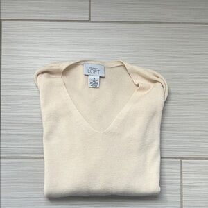 LOFT Cream V-Neck Pullover Sweater